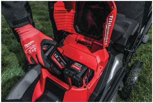 MILWAUKEE M18F2LM53-122 KOSIARKA AKUMULATOROWA Z NAPĘDEM 53cm 18V + 2x 12.0Ah